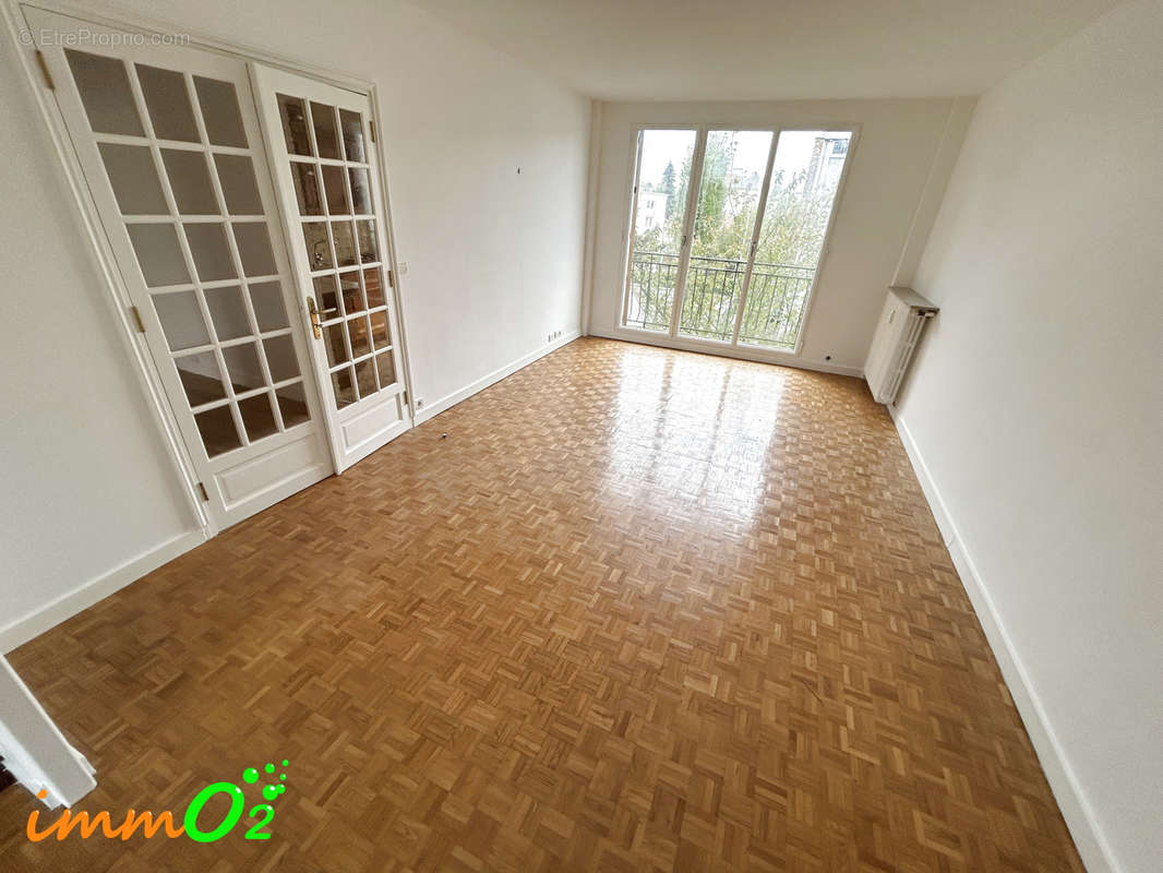 Appartement à ENGHIEN-LES-BAINS