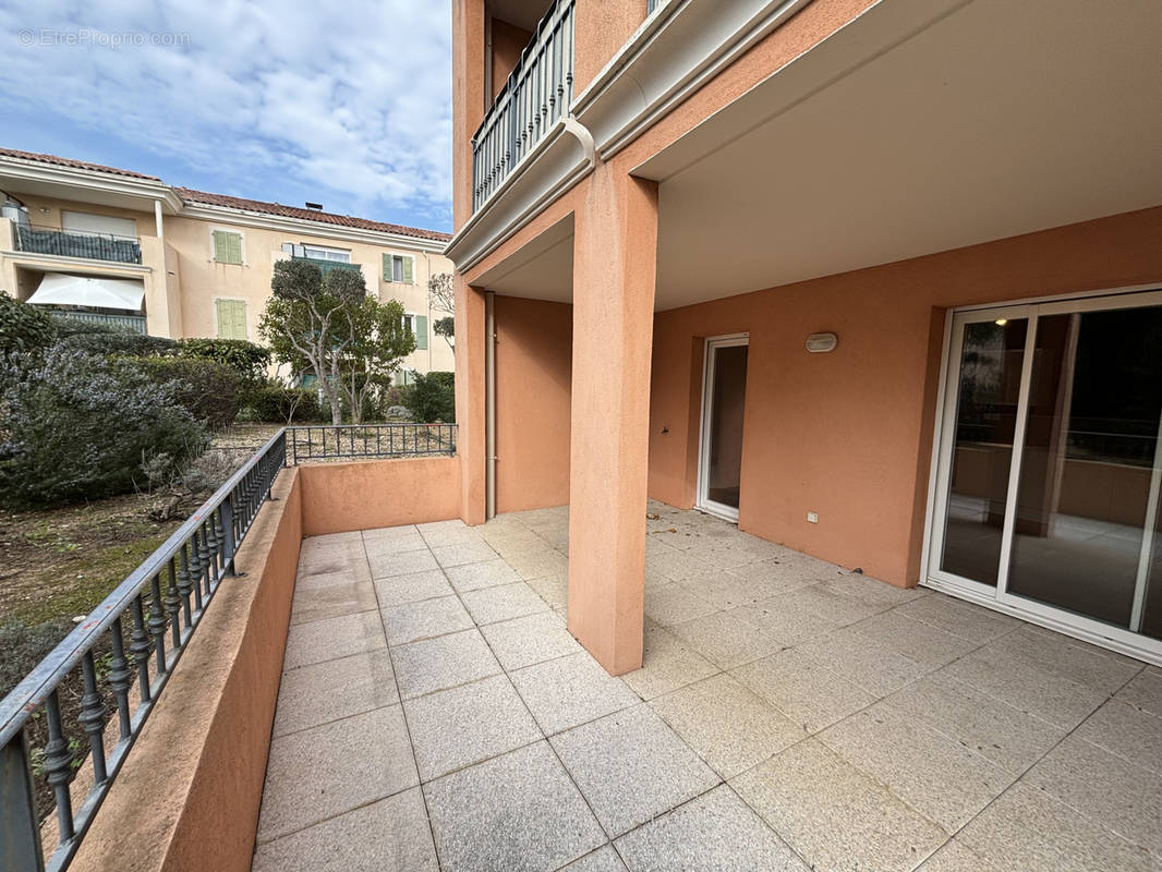 Appartement à HYERES