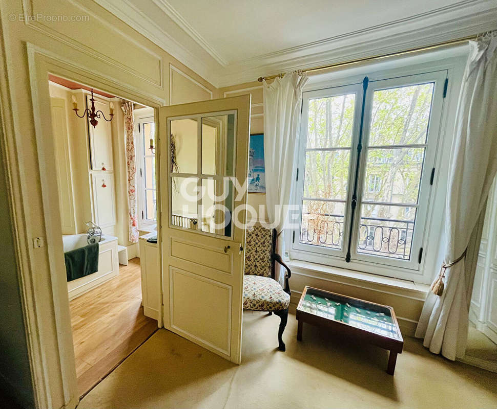 Appartement à VERSAILLES