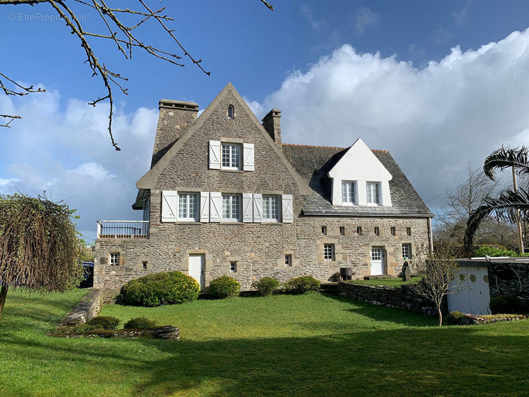 Maison à PLOUGONVELIN