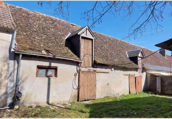 Maison à AZAY-SUR-CHER