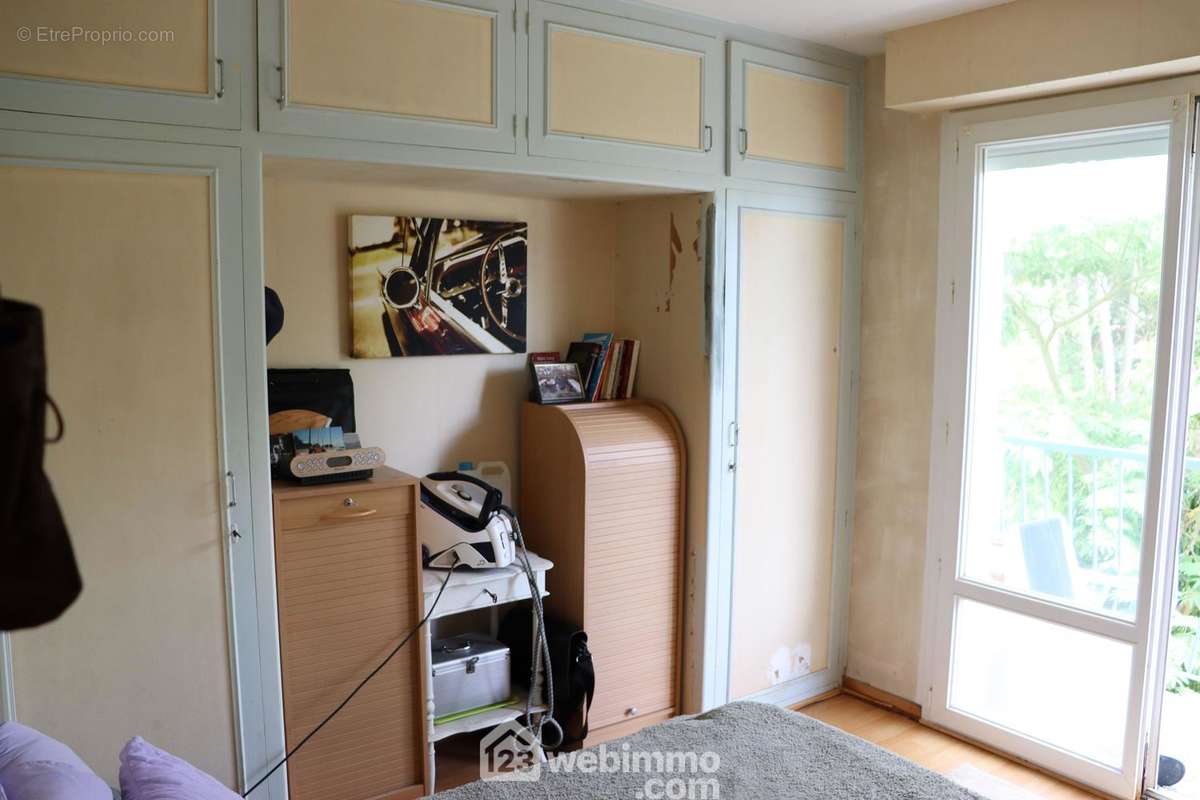 Chambre ouverte sur le balcon. - Appartement à JARD-SUR-MER