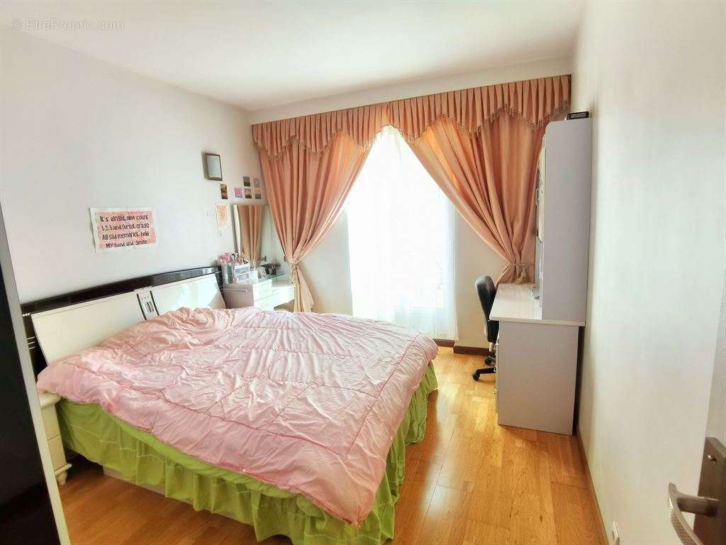 Appartement à PARIS-10E