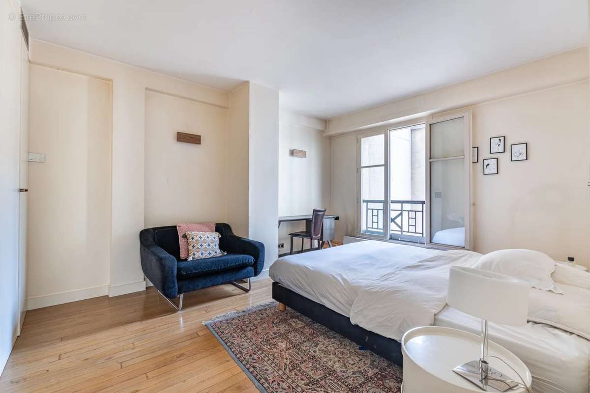 Appartement à PARIS-6E