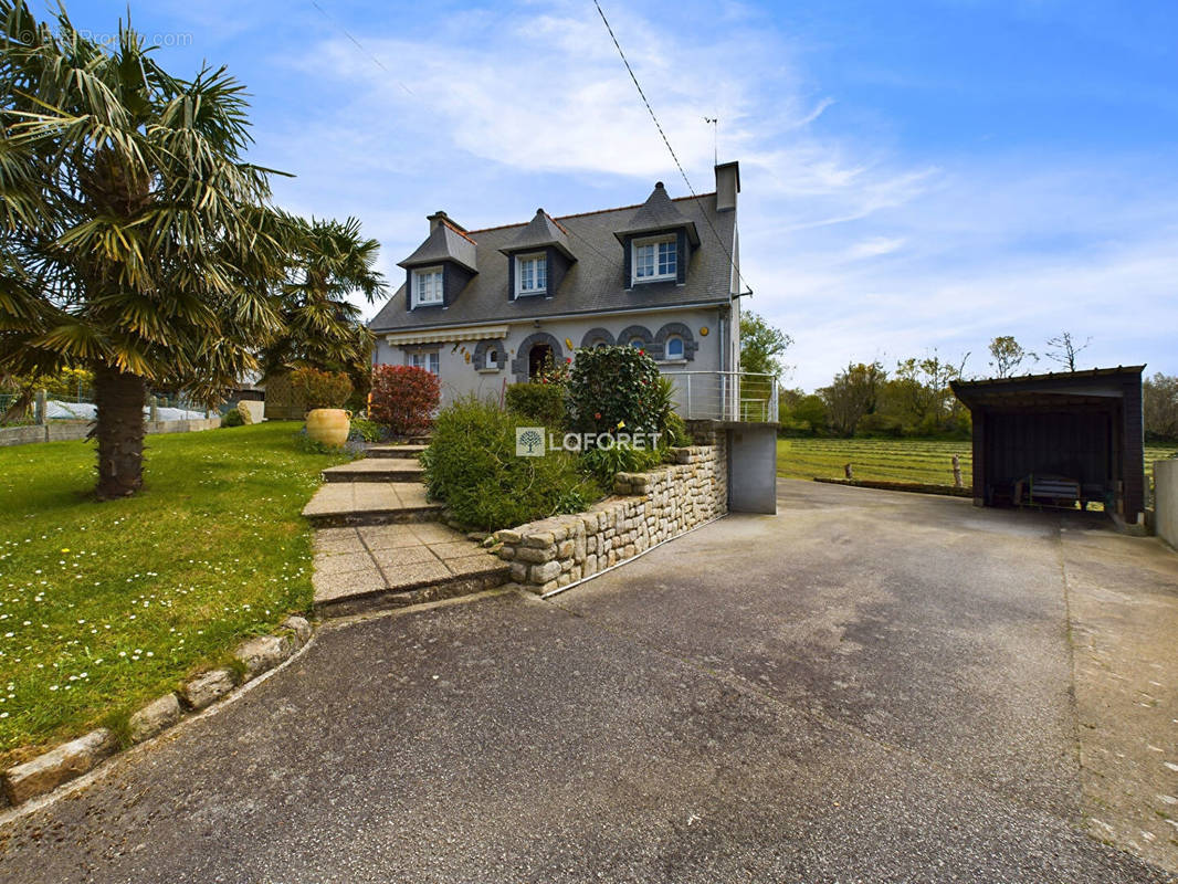 Maison à ERGUE-GABERIC