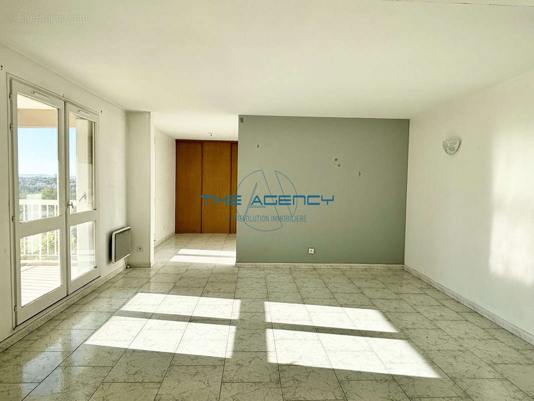 Appartement à MARSEILLE-11E