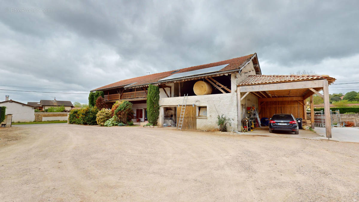 Maison à MEXIMIEUX