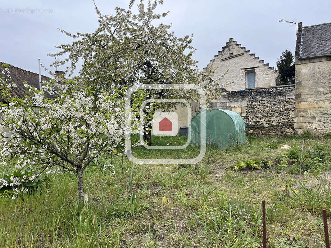 Maison à VAILLY-SUR-AISNE