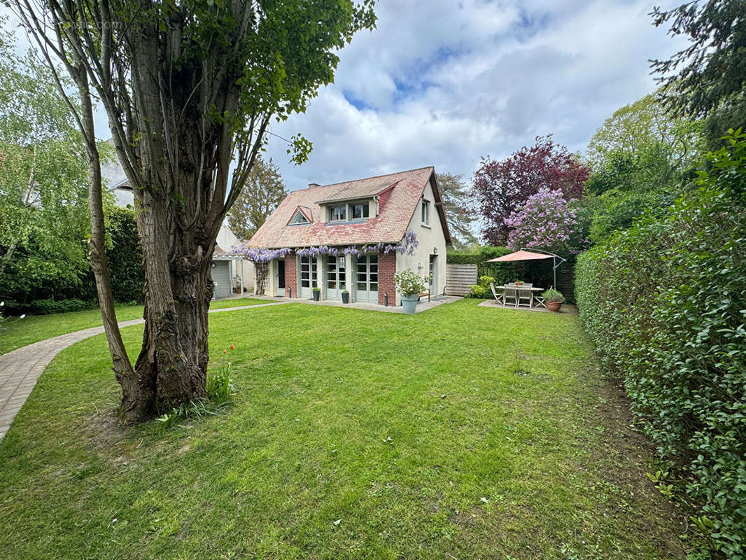 Maison à MONTFORT-L&#039;AMAURY