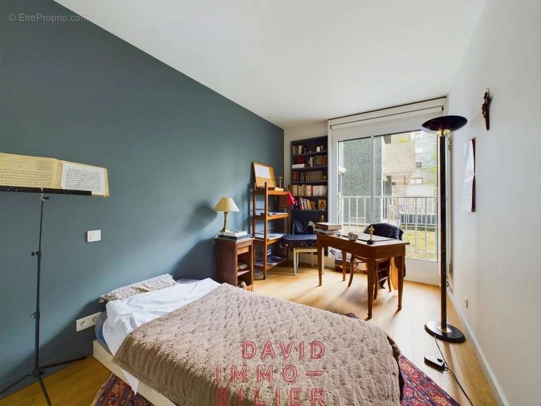 Appartement à PARIS-15E