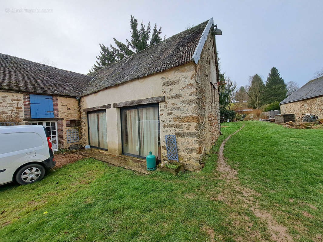 Maison à AVANT-LES-MARCILLY