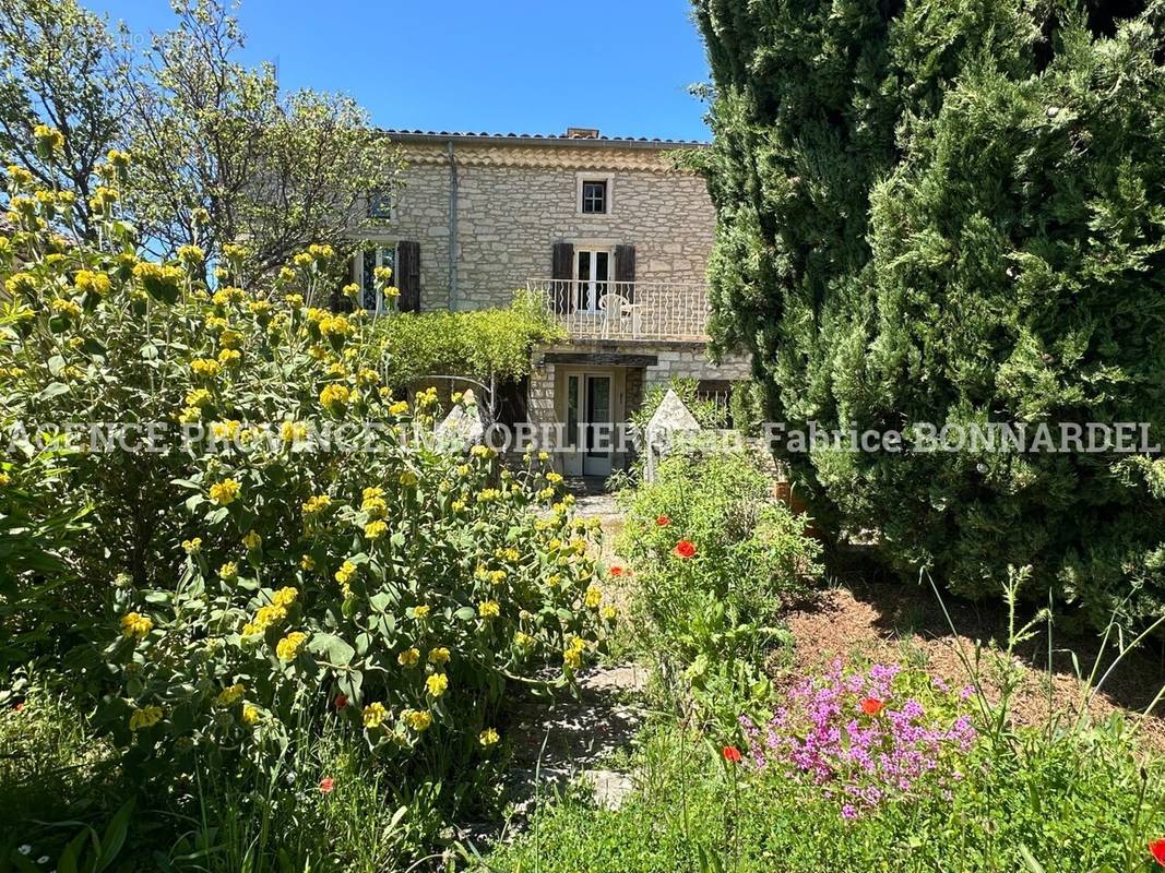 Maison à ROUSSET-LES-VIGNES