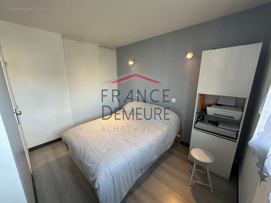 Appartement à BEAUCHAMP