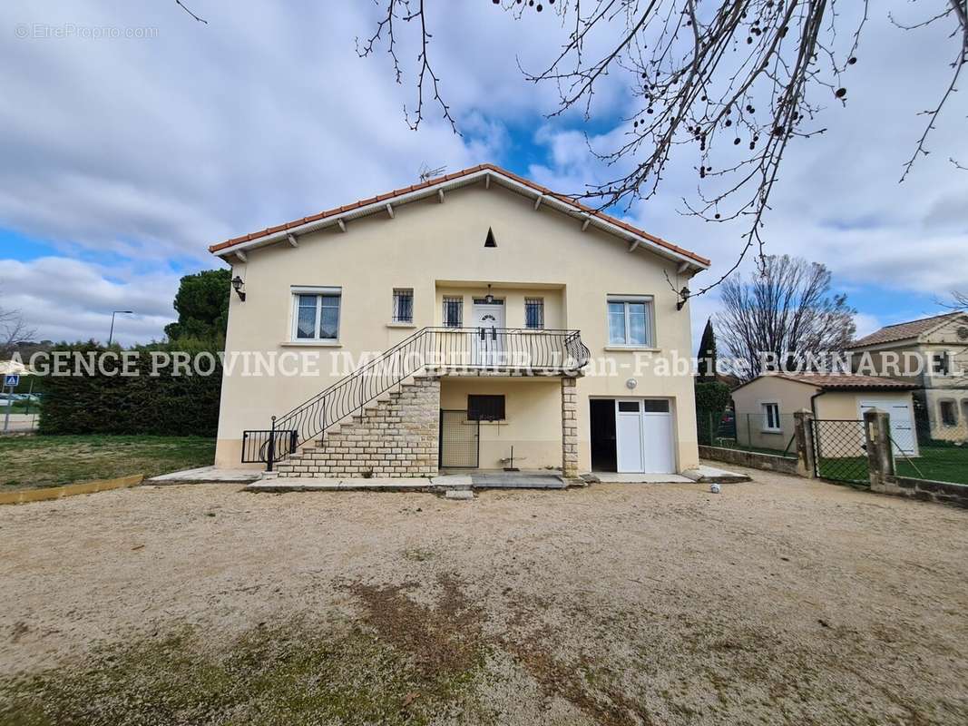 Maison à SAINT-PAUL-TROIS-CHATEAUX