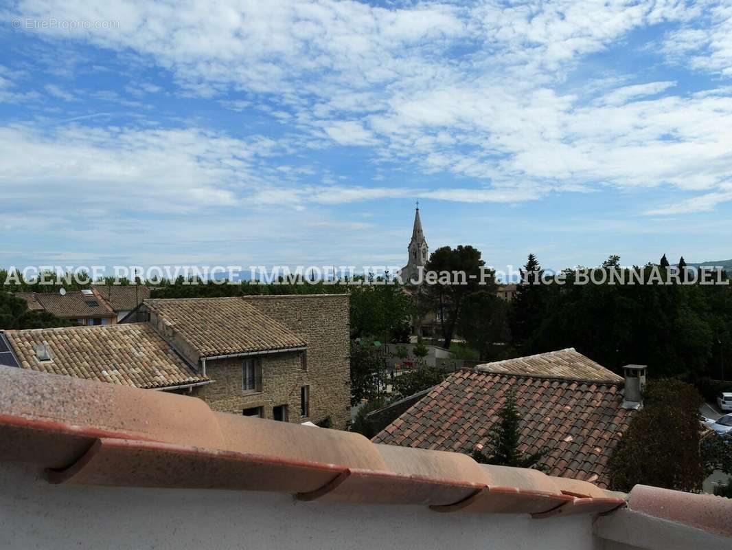 Appartement à SAINTE-CECILE-LES-VIGNES