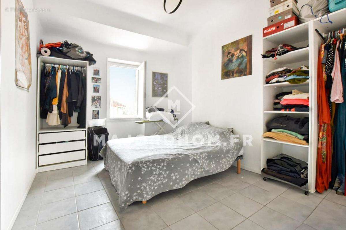 Appartement à MARSEILLE-6E