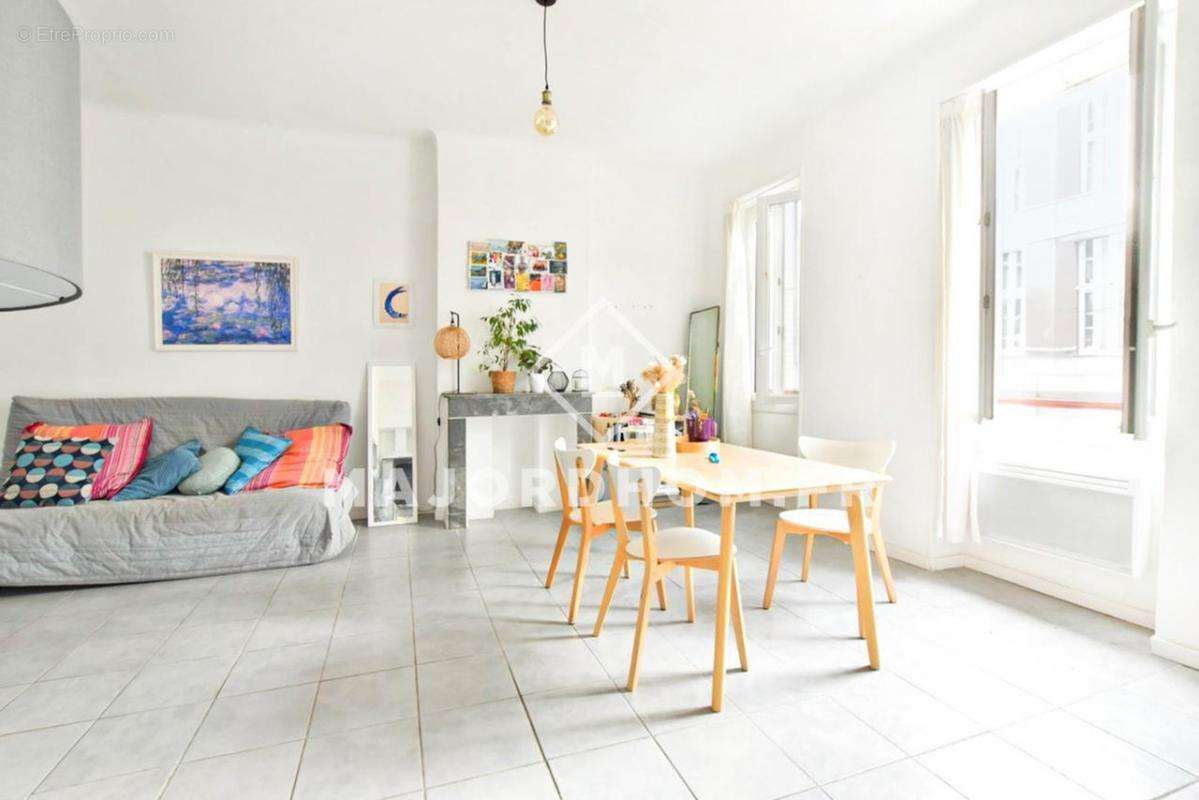 Appartement à MARSEILLE-6E