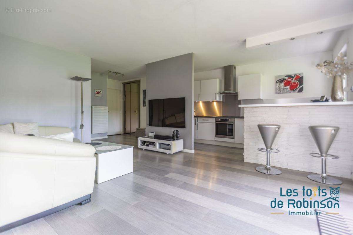 Appartement à VERRIERES-LE-BUISSON