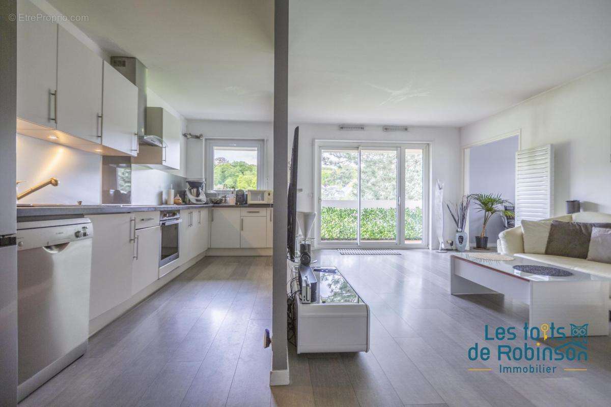 Appartement à VERRIERES-LE-BUISSON