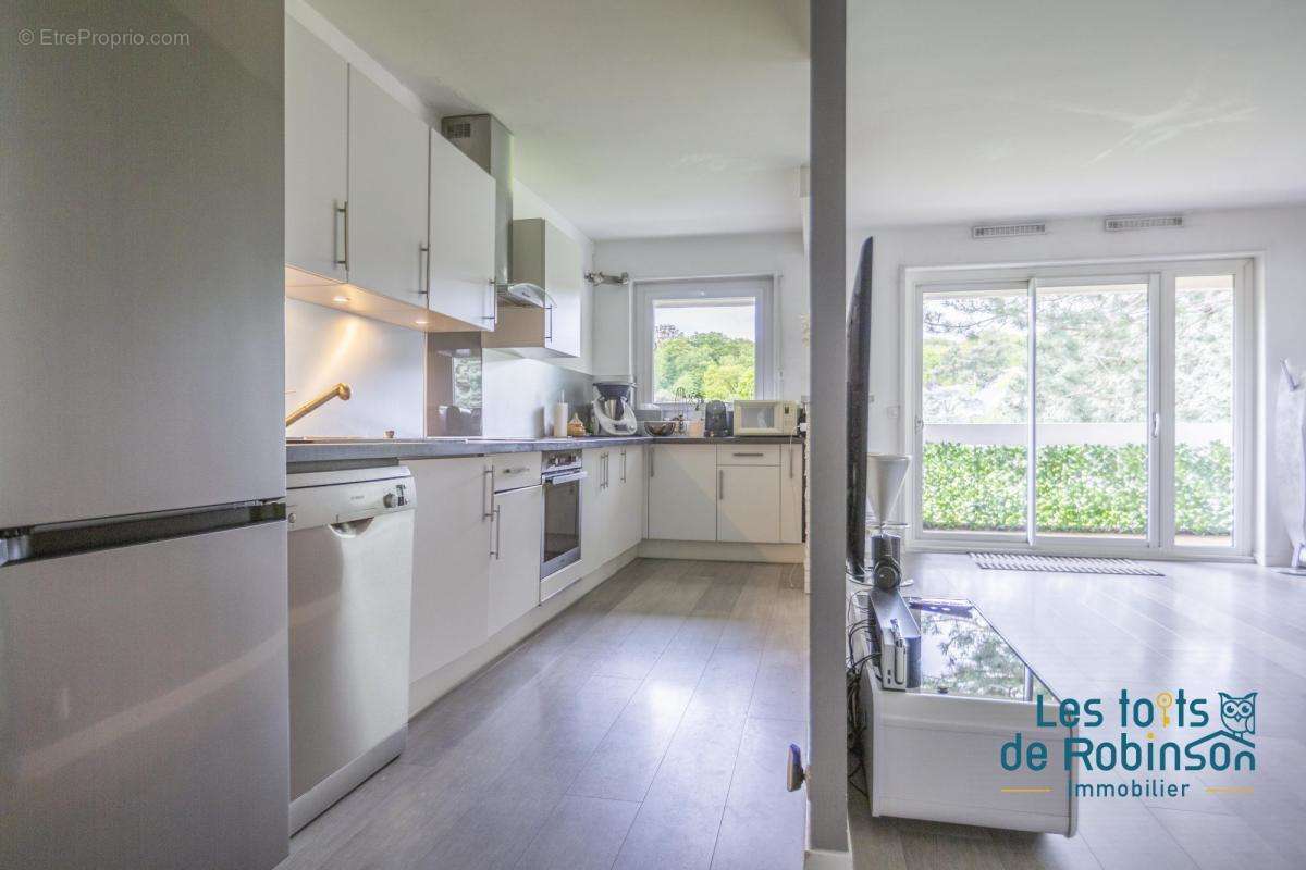 Appartement à VERRIERES-LE-BUISSON