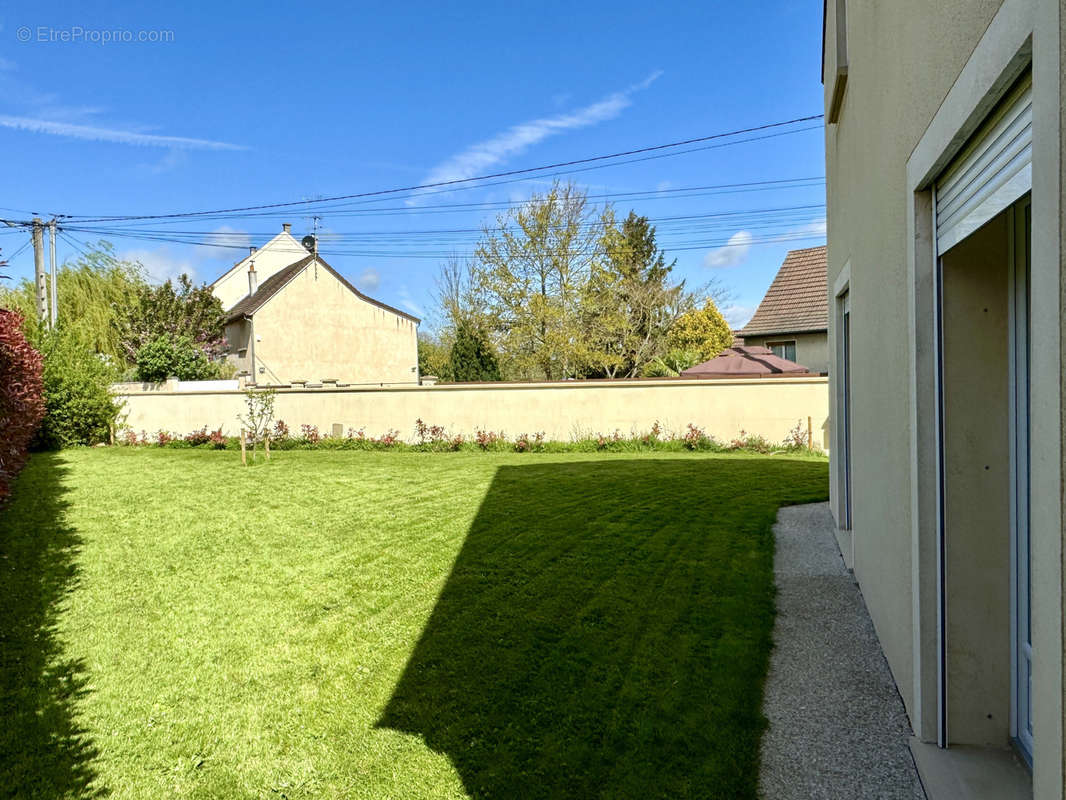 Maison à NANTEUIL-LES-MEAUX