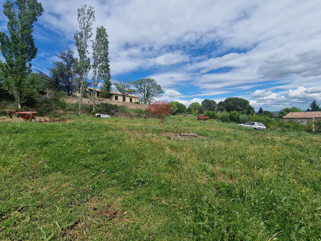 Terrain à PERET