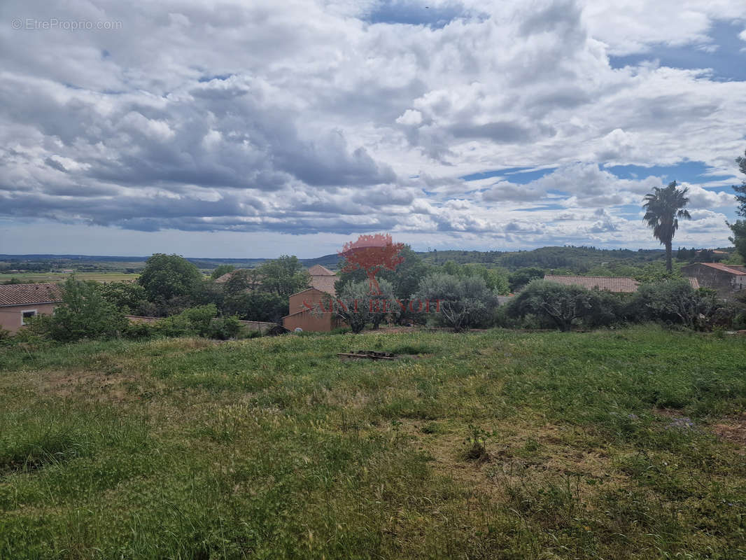 Terrain à PERET