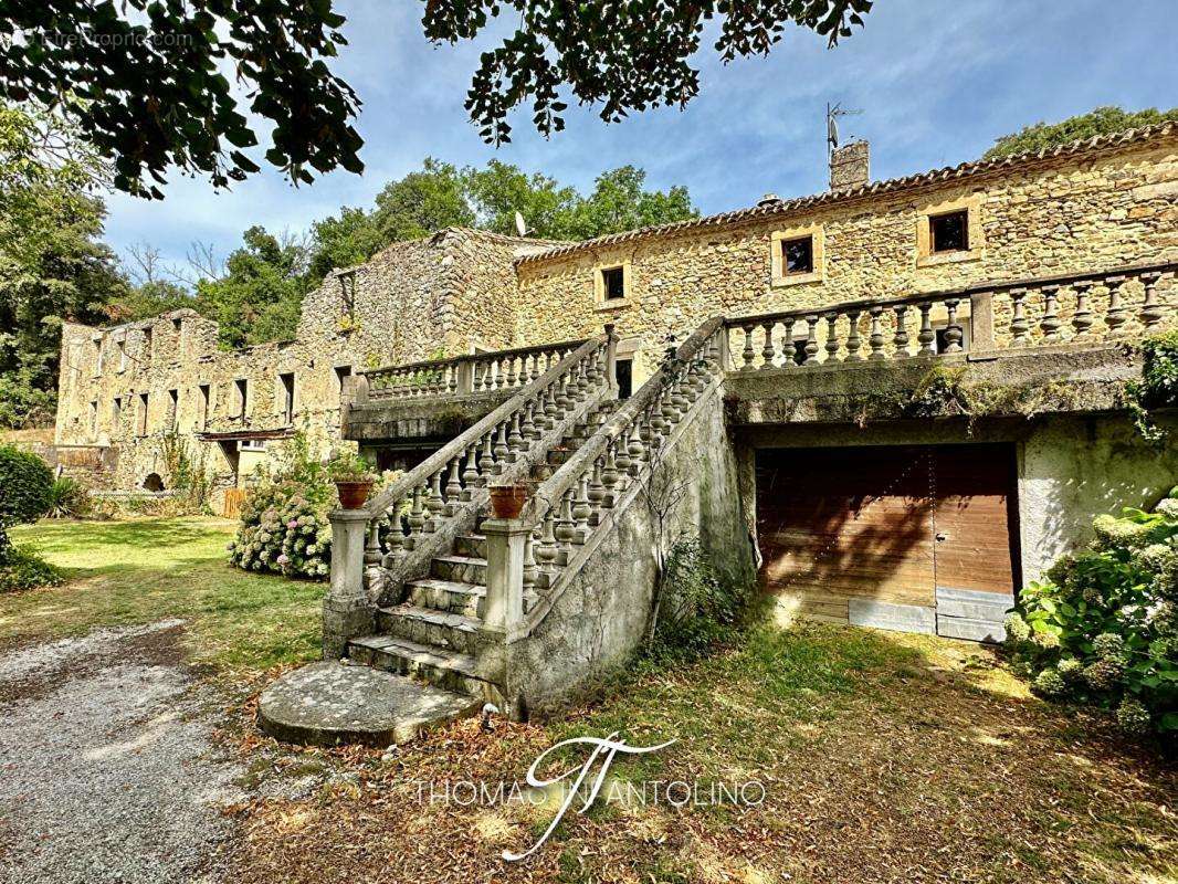 Maison à BROUSSES-ET-VILLARET