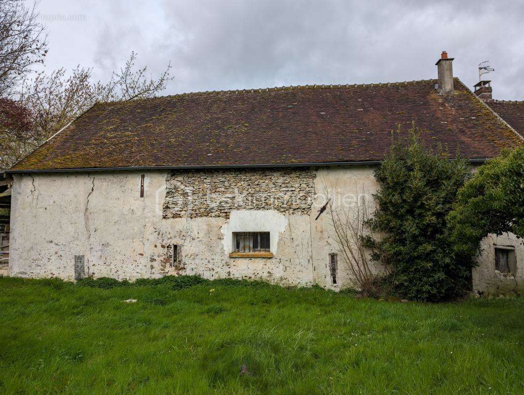 Maison à DOUE