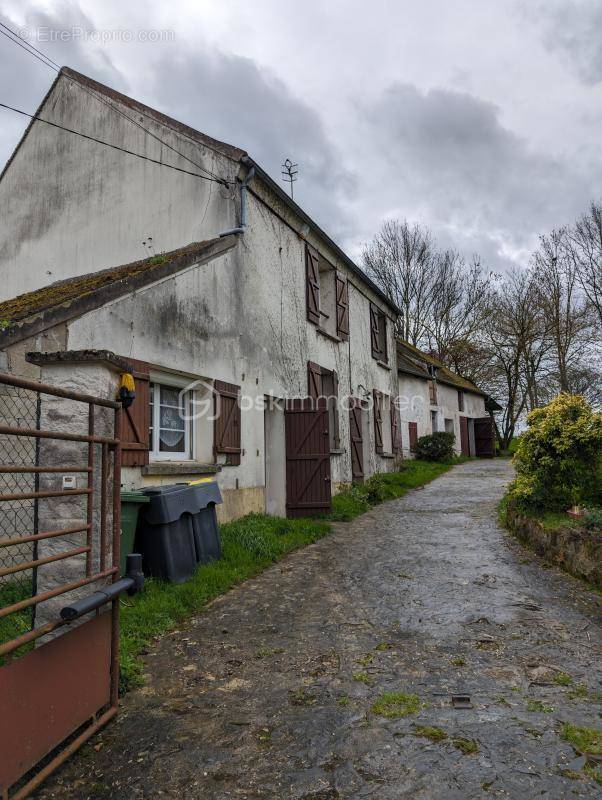 Maison à DOUE