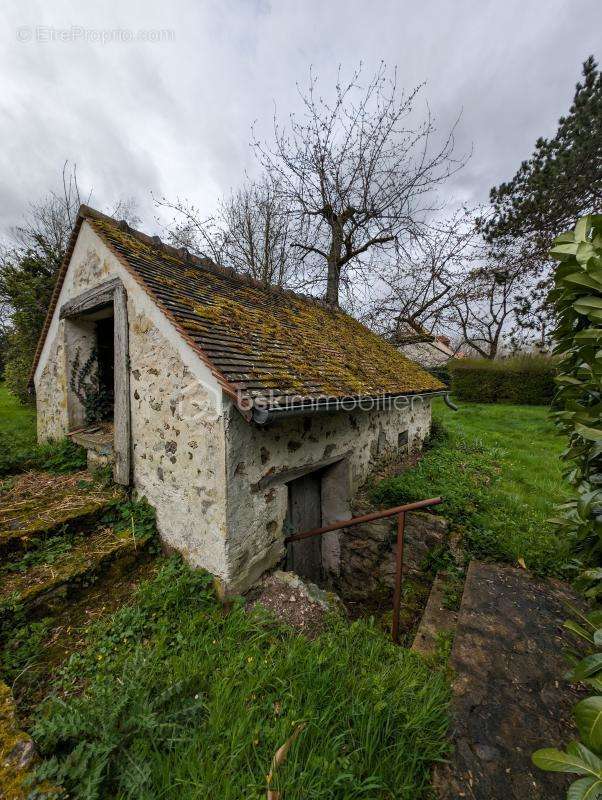 Maison à DOUE