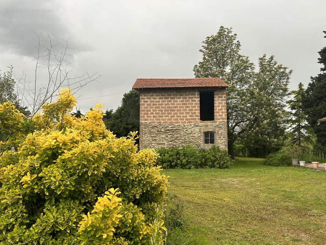 Maison à CHASSE-SUR-RHONE