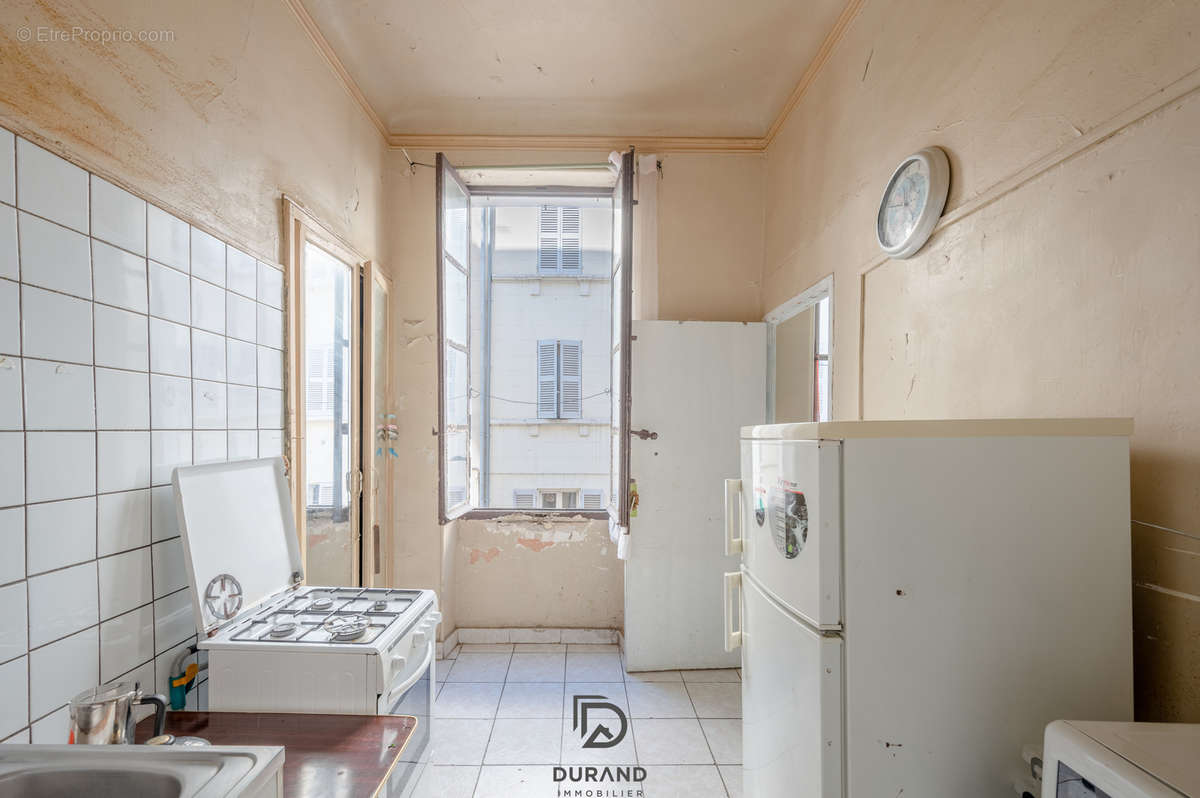 Appartement à MARSEILLE-1E