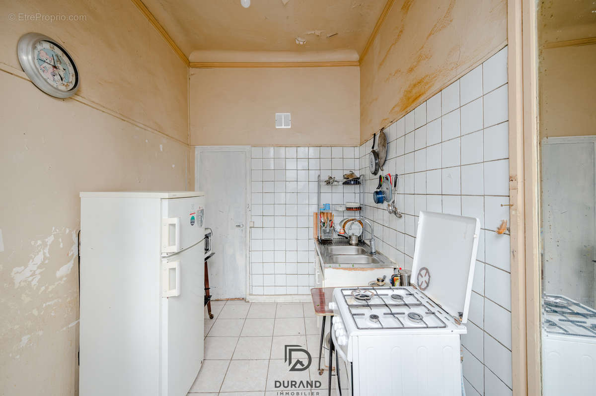 Appartement à MARSEILLE-1E