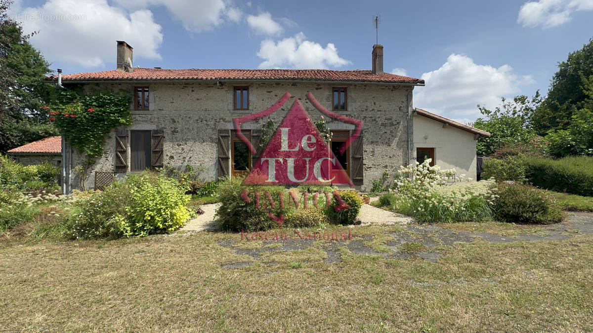 Maison à BRESSUIRE