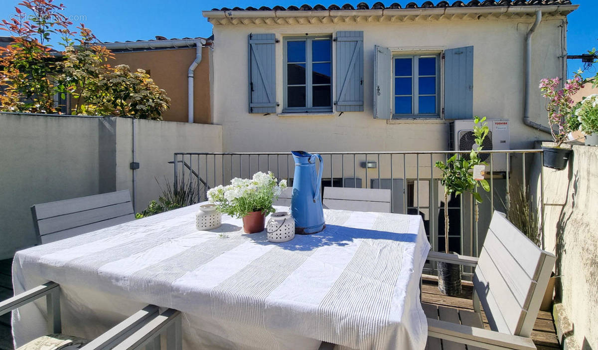 facade et terrace - Maison à CARCASSONNE