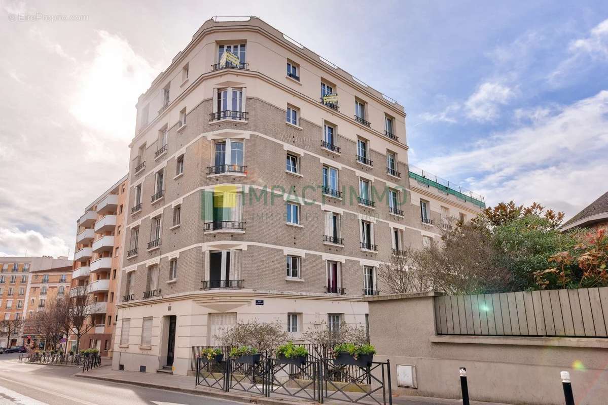 Appartement à COURBEVOIE