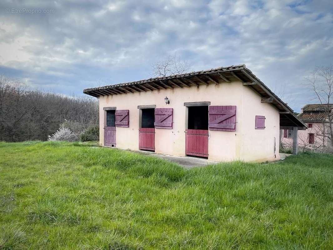 Maison à MONCLAR-DE-QUERCY