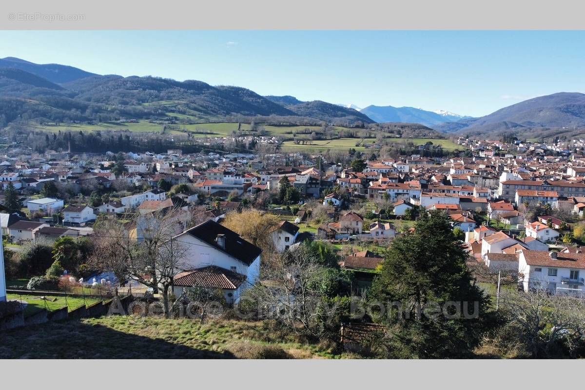 Terrain à SAINT-GIRONS