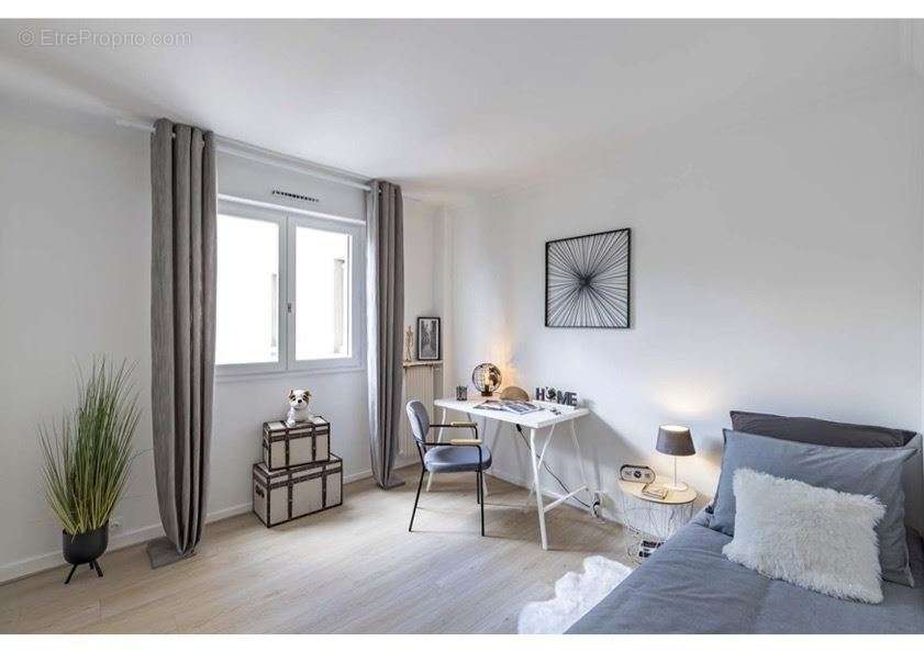 Appartement à SURESNES