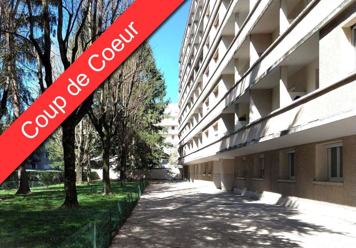   - Appartement à GRENOBLE