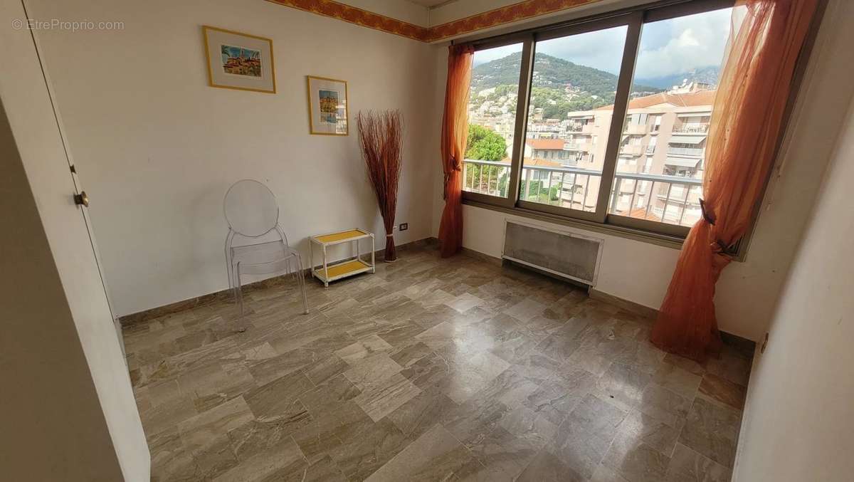 Appartement à ROQUEBRUNE-CAP-MARTIN