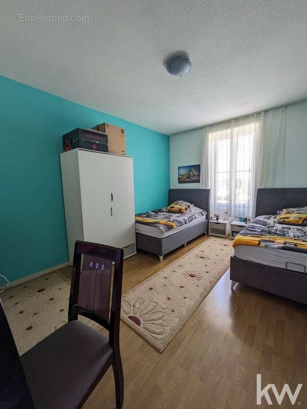 Appartement à SURY-LE-COMTAL