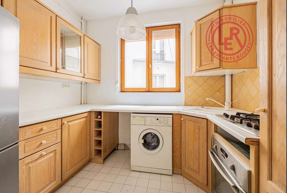 Appartement à PARIS-1E