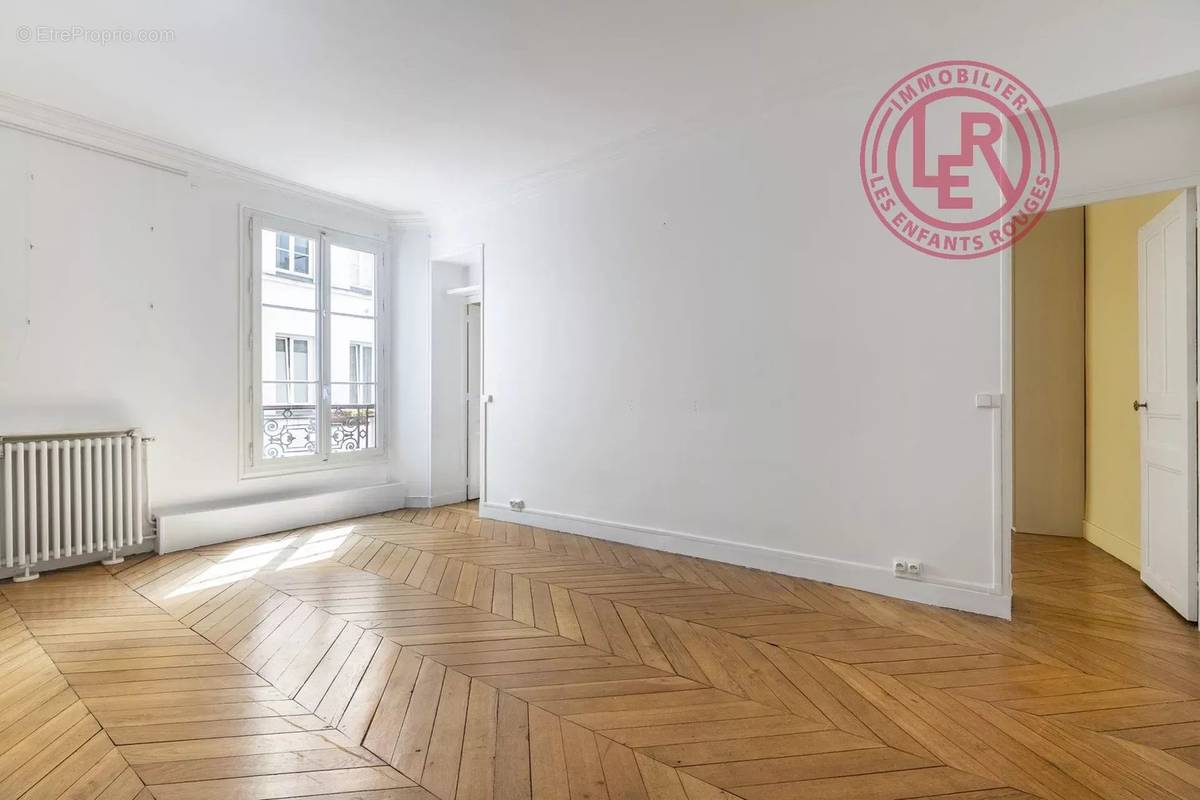 Appartement à PARIS-1E