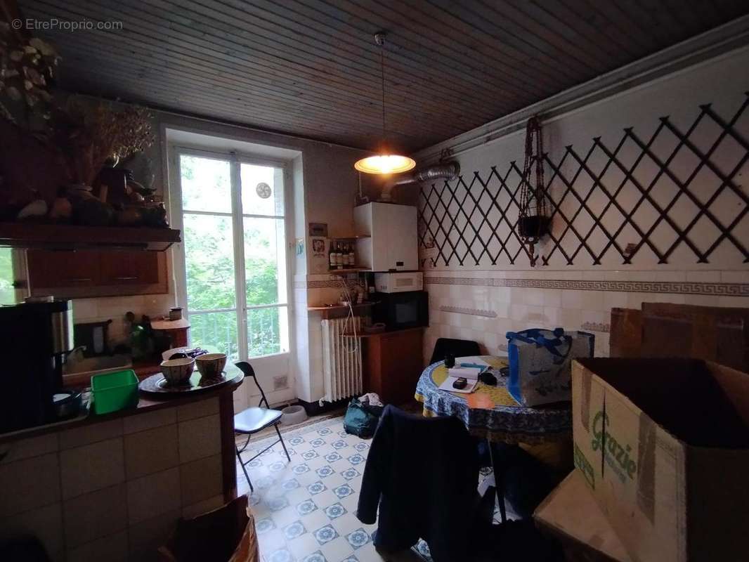   - Appartement à GRENOBLE