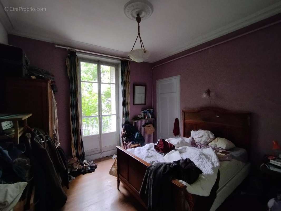   - Appartement à GRENOBLE