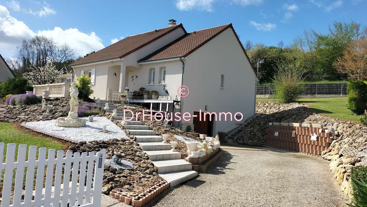 Maison à MARCILLY-SUR-VIENNE