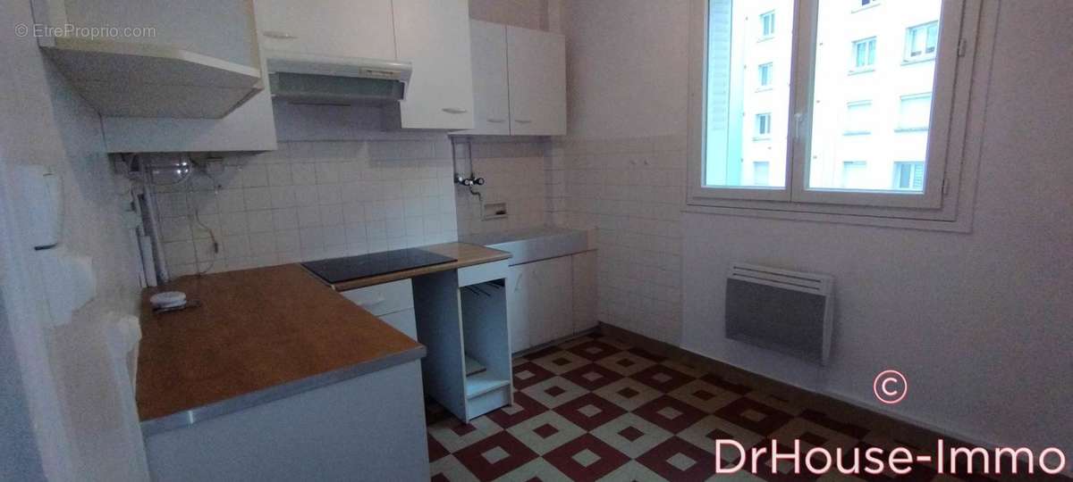 Appartement à SAINT-ETIENNE