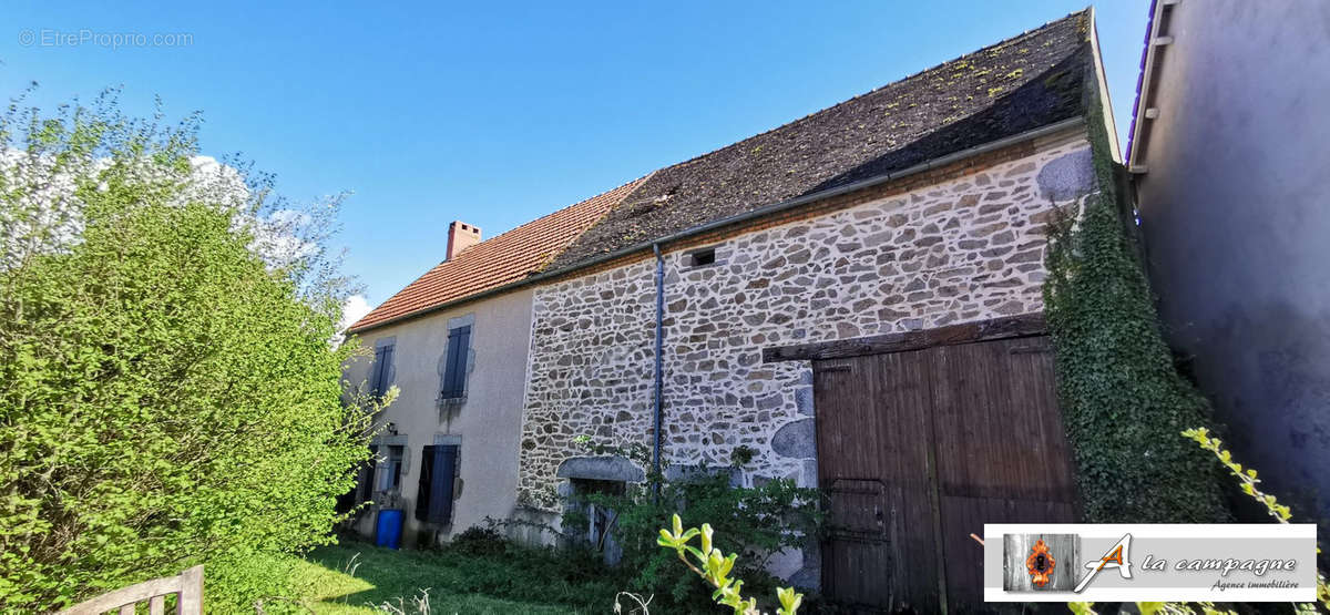 Maison à LAPEYROUSE